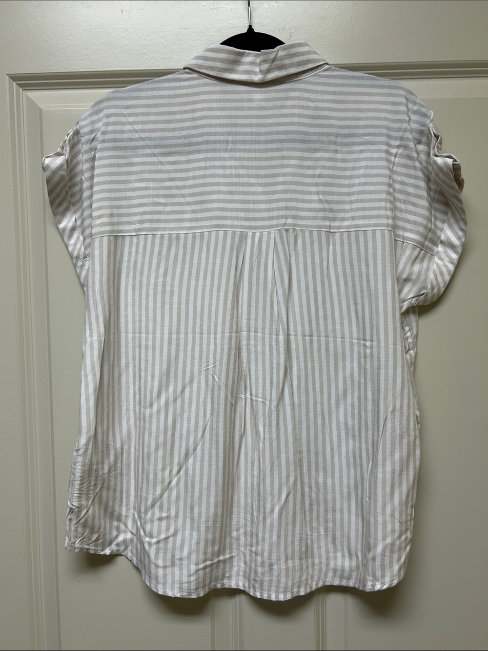 beachlunchlounge Beige and White Striped Short-Sleeve Button-Up Shirt - Picture 5 of 6